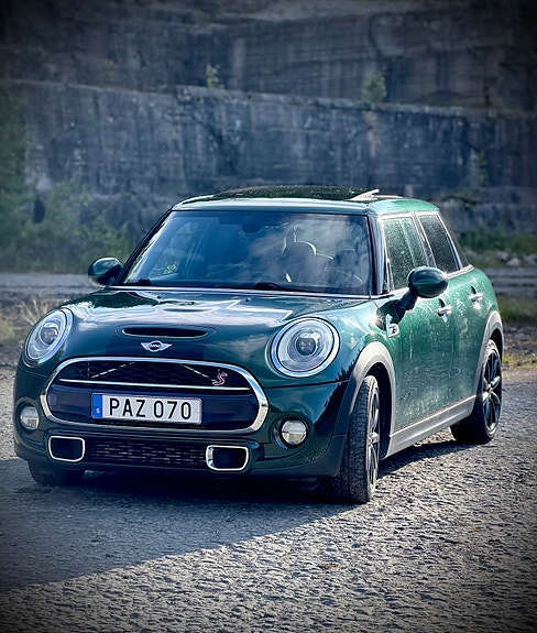 MINI Cooper S 3 of 14