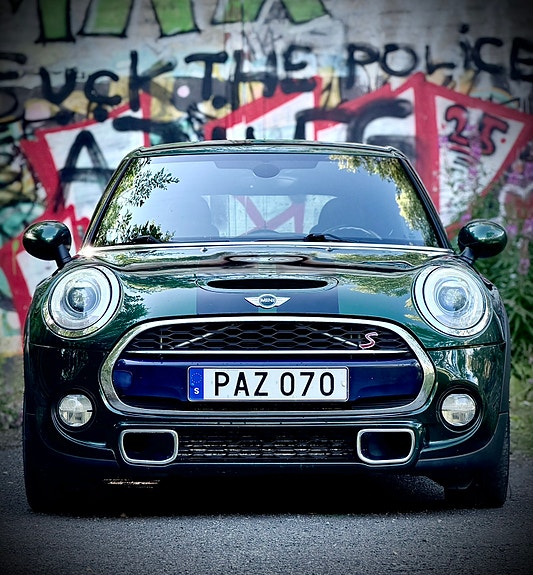 MINI Cooper S 7 of 14