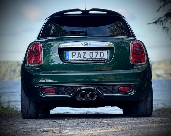 MINI Cooper S 6 of 14