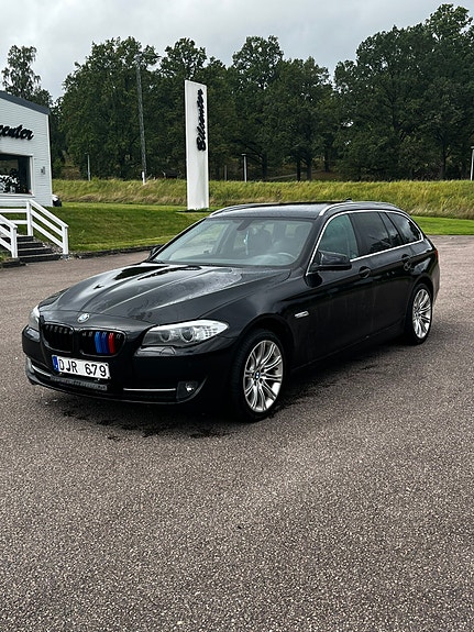 BMW 520d 2 of 4