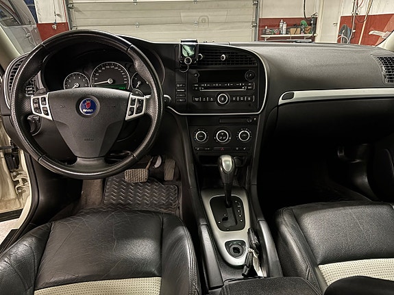 Saab 9-3 6 of 8