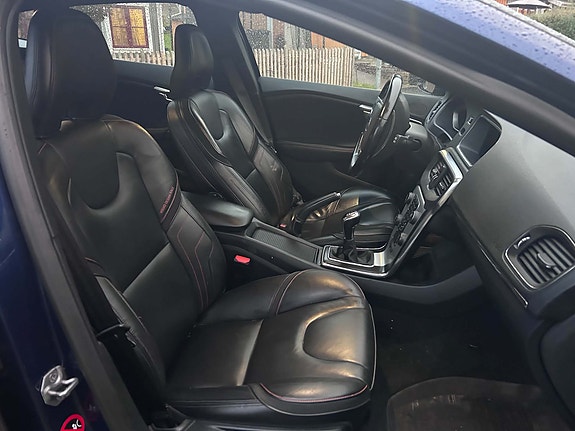 Volvo V40 5 of 7