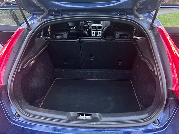 Volvo V40 6 of 7