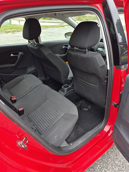 Volkswagen Polo 10 of 18