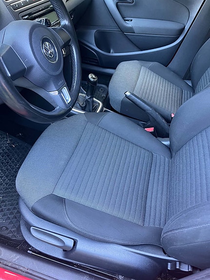 Volkswagen Polo 10 of 15