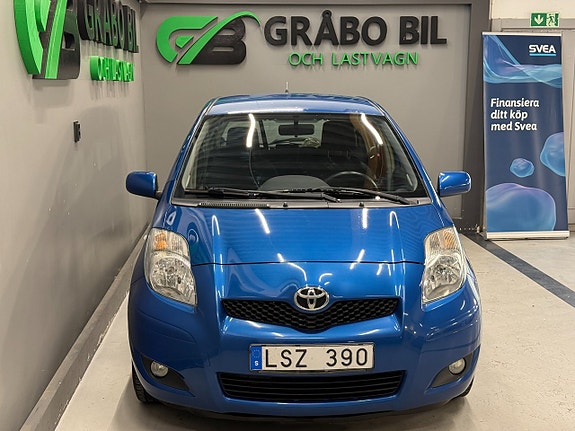 Toyota Yaris 4 of 19