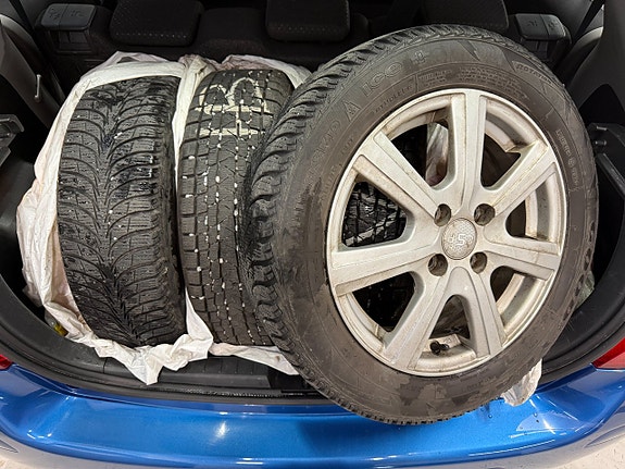 Toyota Yaris 19 of 19