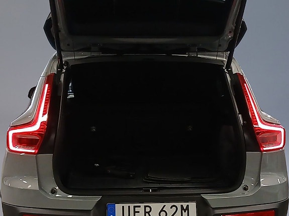 Volvo EX40 10 of 14