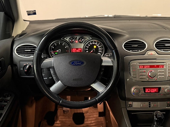 Ford Focus 12 of 16
