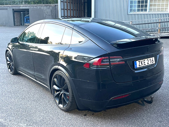 Tesla Model X 3 of 10