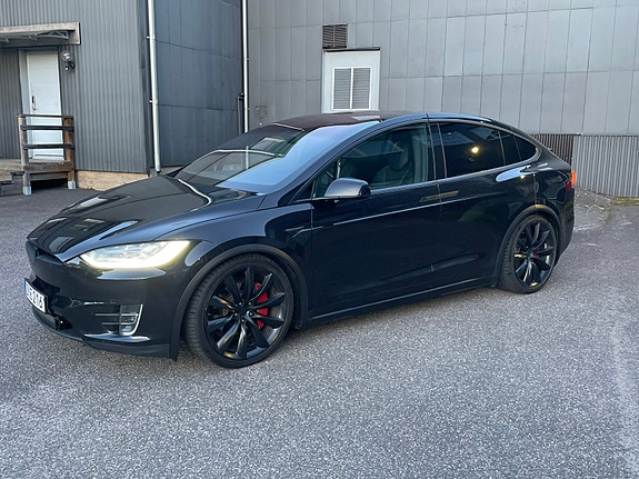 Tesla Model X 2 of 10