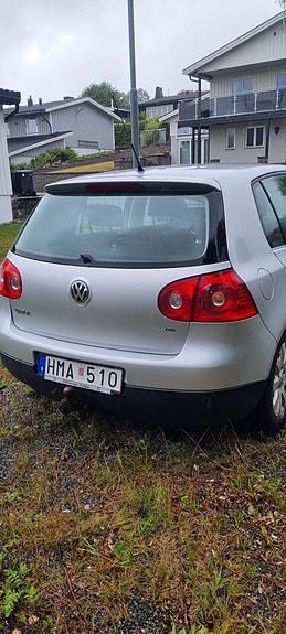 Volkswagen Golf V 3 of 3