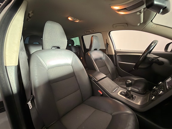 Volvo V70 17 of 27