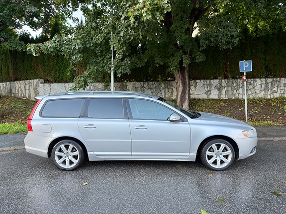 Volvo V70 5 of 27