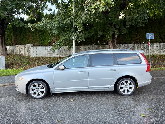 Volvo V70 9 of 27