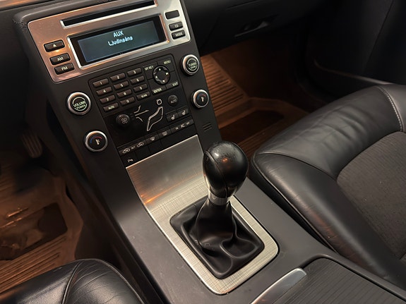 Volvo V70 13 of 27
