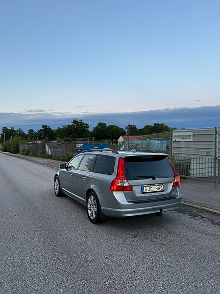 Volvo V70 6 of 14