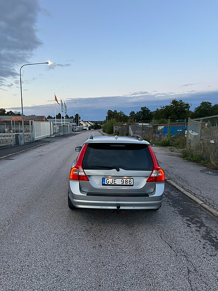 Volvo V70 5 of 14