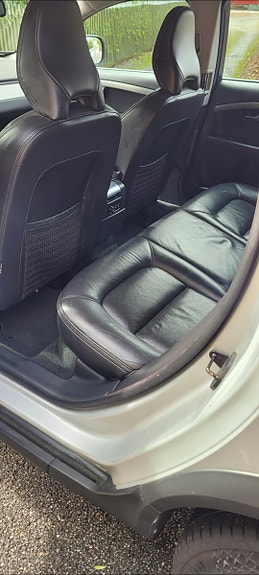 Volvo XC70 7 of 8