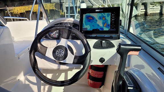 Bella 512 Excel med Mariner/Mercury 60 hk EFI 4-takt 11 of 15