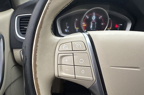 Volvo V60 18 of 22