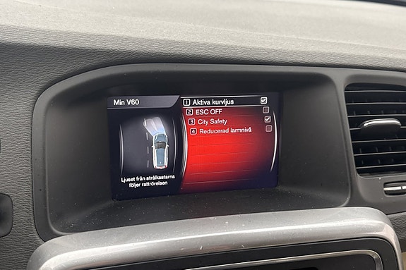 Volvo V60 14 of 22