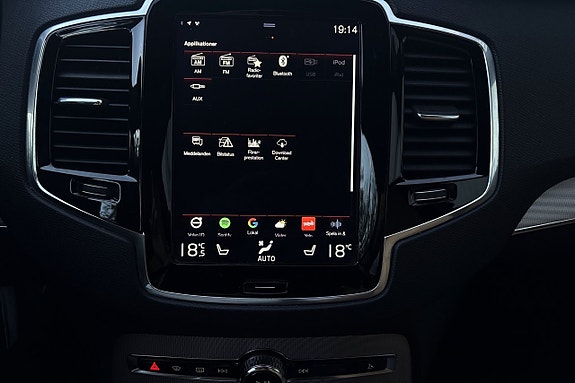 Volvo XC90 28 of 30
