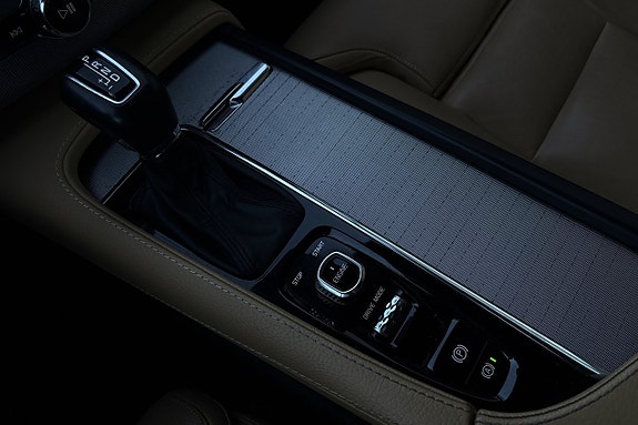 Volvo XC90 25 of 30