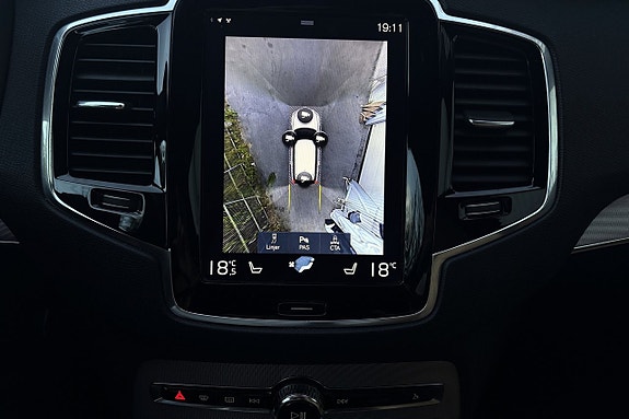 Volvo XC90 22 of 30