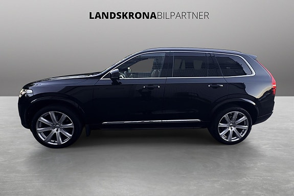 Volvo XC90 8 of 30