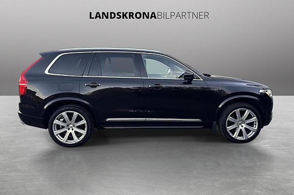 Volvo XC90 4 of 30