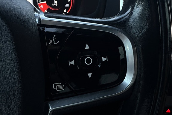 Volvo XC90 19 of 30