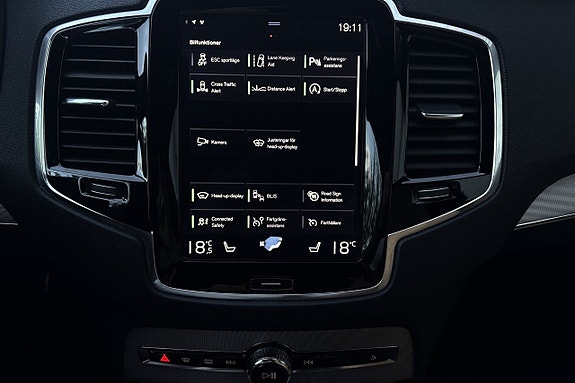 Volvo XC90 23 of 30