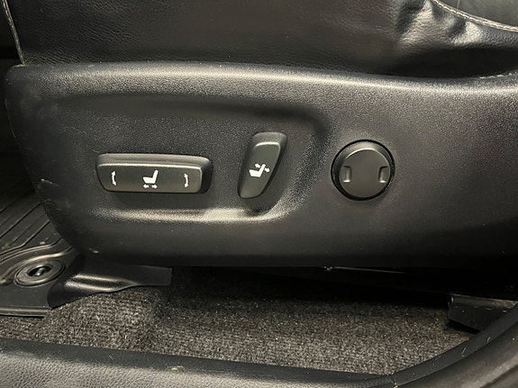 Toyota RAV4 9 of 9