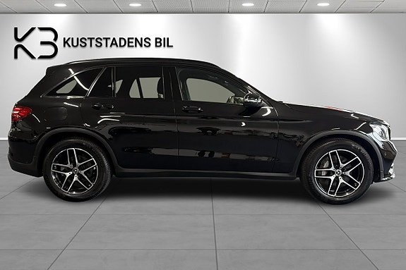 Mercedes-Benz GLC220 d 2 of 25