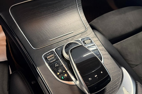 Mercedes-Benz GLC220 d 23 of 25