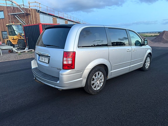 Chrysler Grand Voyager 3 of 7