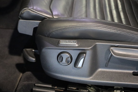 Volkswagen Passat Alltrack 21 of 30