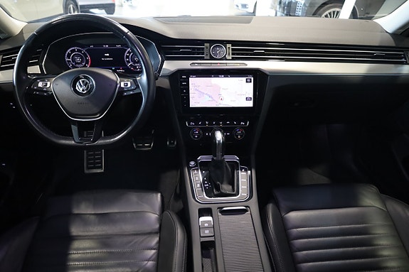 Volkswagen Passat Alltrack 16 of 30
