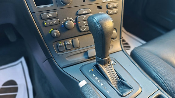 Volvo V70 3 of 25