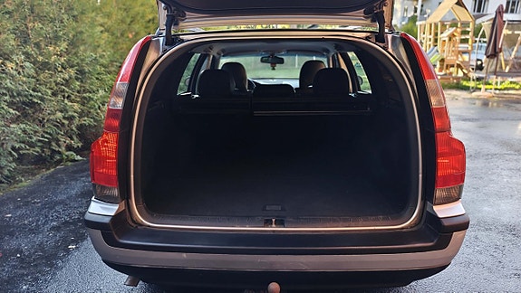 Volvo V70 19 of 25