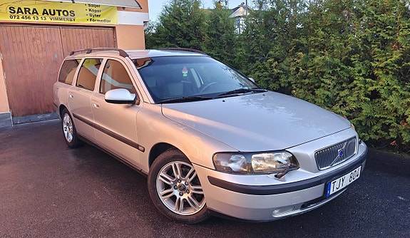 Volvo V70 20 of 25