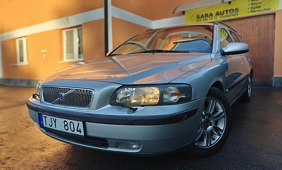 Volvo V70 17 of 25
