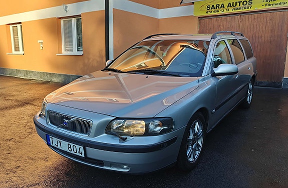 Volvo V70 5 of 25