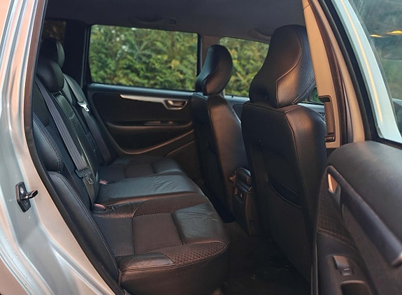 Volvo V70 13 of 25