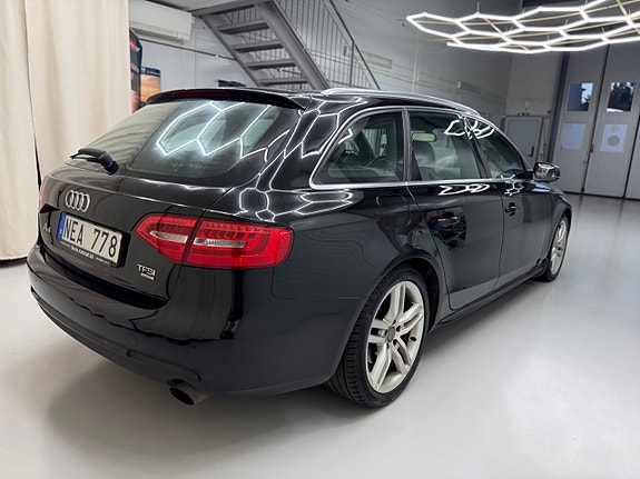 Audi A4 4 of 30