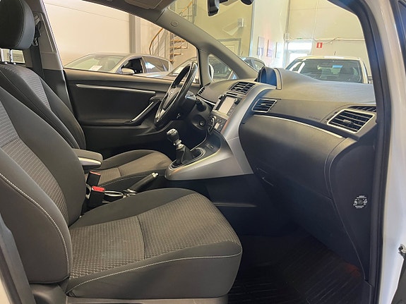 Toyota Verso 14 of 14