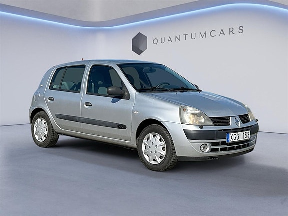 Renault Clio 8 of 19