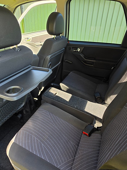 Opel Meriva 6 of 9