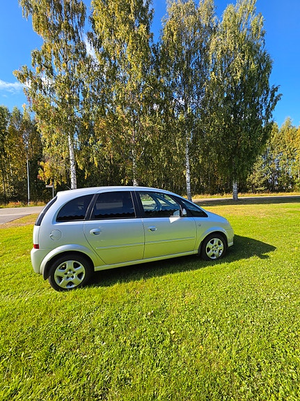 Opel Meriva 2 of 9